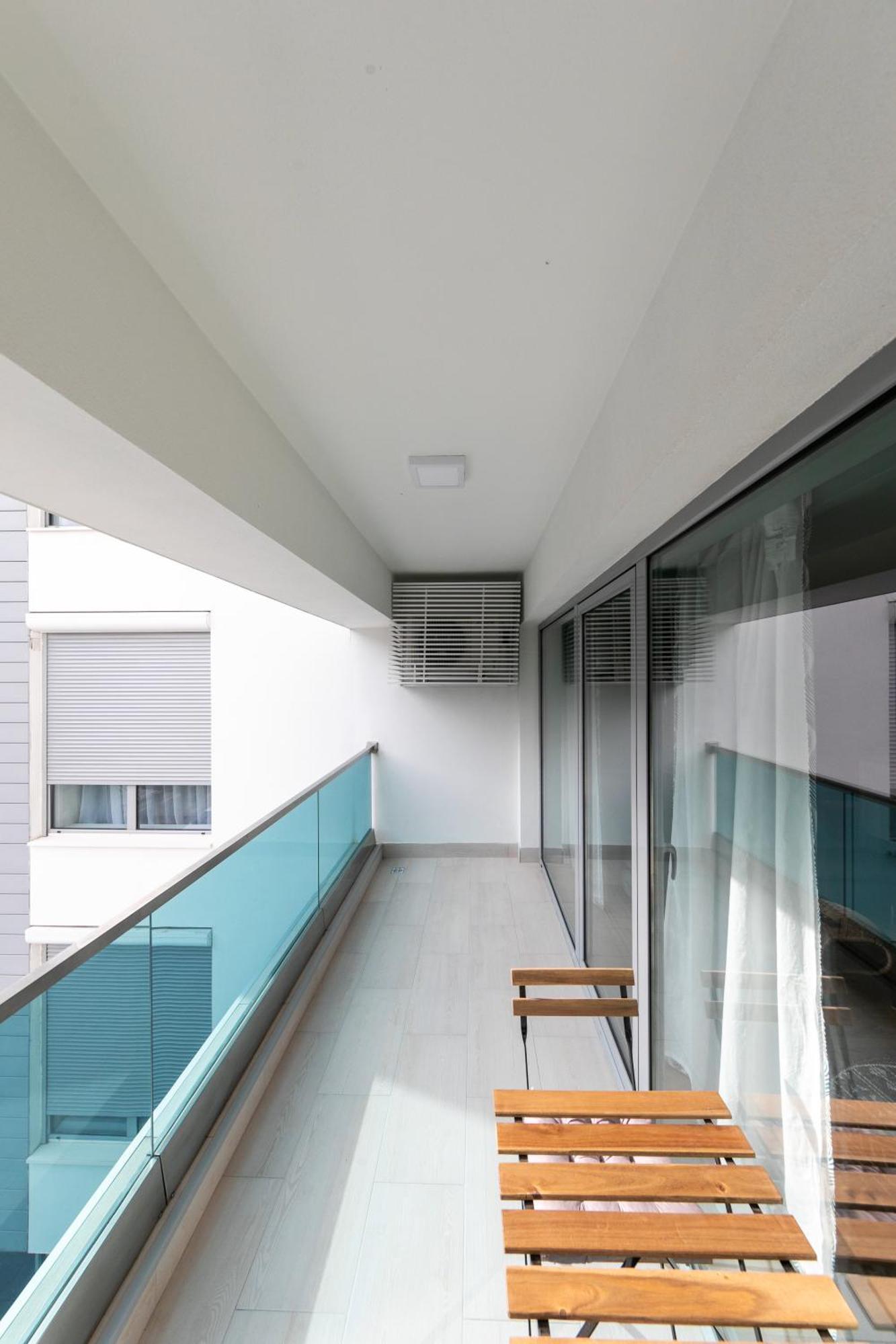 Blue Shadow - Moxa Home - New Building Букурещ Екстериор снимка